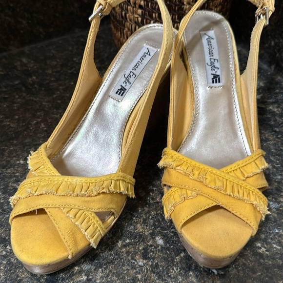 Lot American Eagle Yellow Slingback Wedge Sandals
Lace-Up Peep Toe Ankle Wedges - Picture 3 of 8